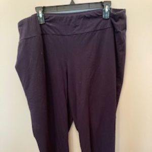 Navy Eileen Fisher capri pants